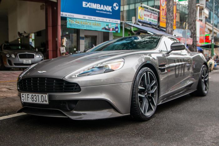 aston martin vanquish tinbanxe 4