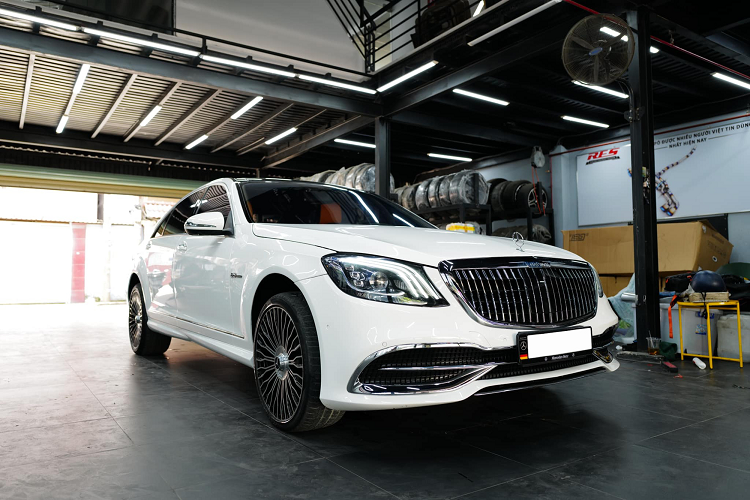 Mercedes-Benz S63 AMG 2010 được “phù phép” biến thành chiếc xe Maybach S450 siêu sang ở TP HCM