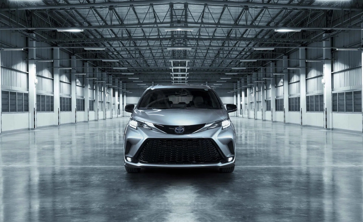 Kỷ niệm 25 năm ra mắt Toyota Sienna, hãng xe Nhật Bản tung ra phiên bản đặc biệt Toyota Sienna 25 Anniversary Edition