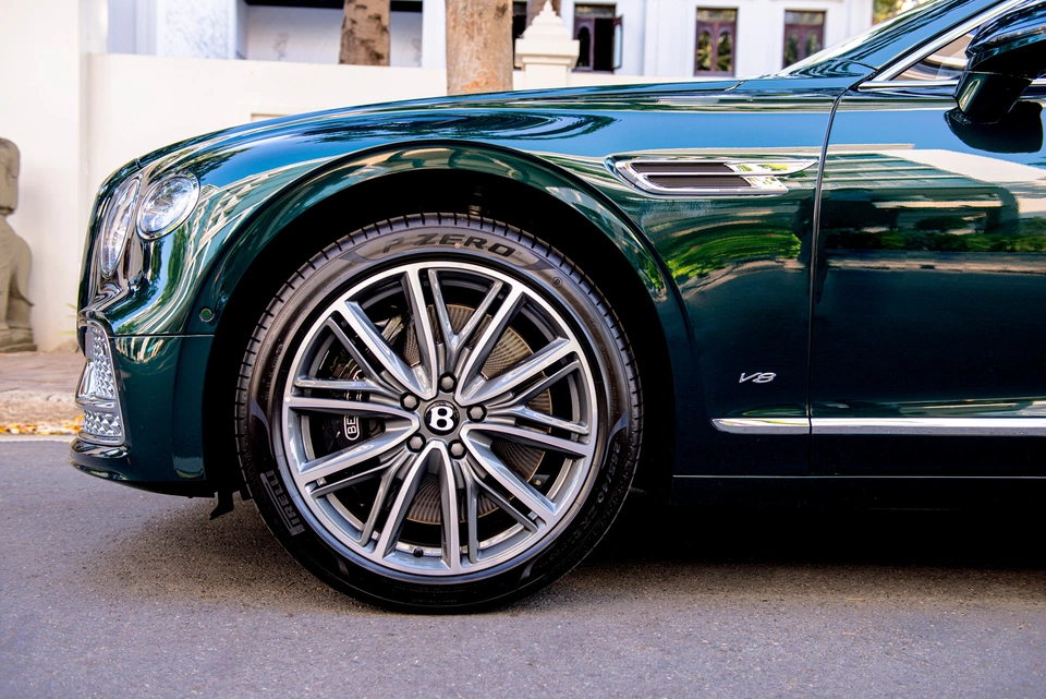 can canh bentley flying spur v8 tinbanxe 5