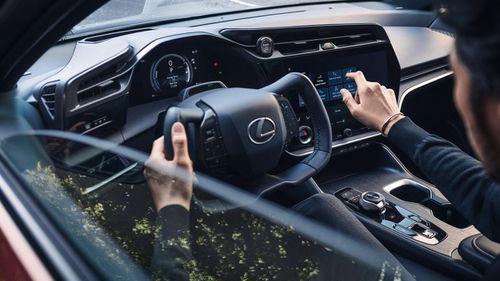 lexus rz 450e 2023tinbanxe 5
