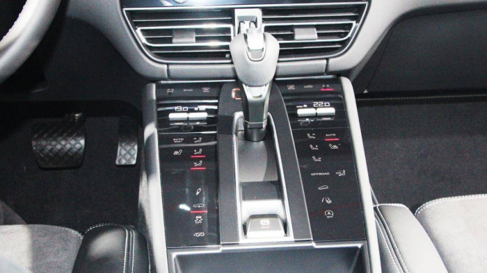 porsche macan 2022 vua ra mat tai viet nam tinbanxe 23