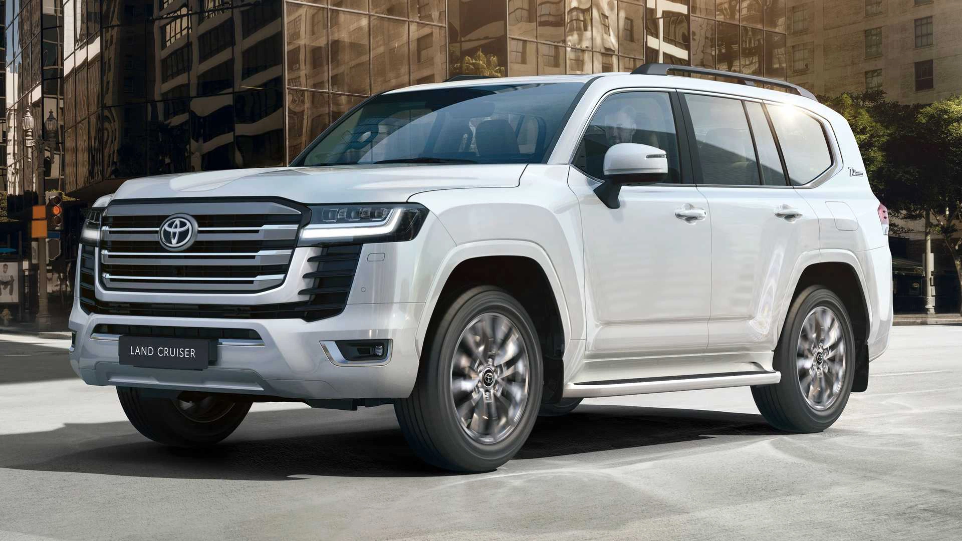 Toyota Land Cruiser 300 trước khi độ