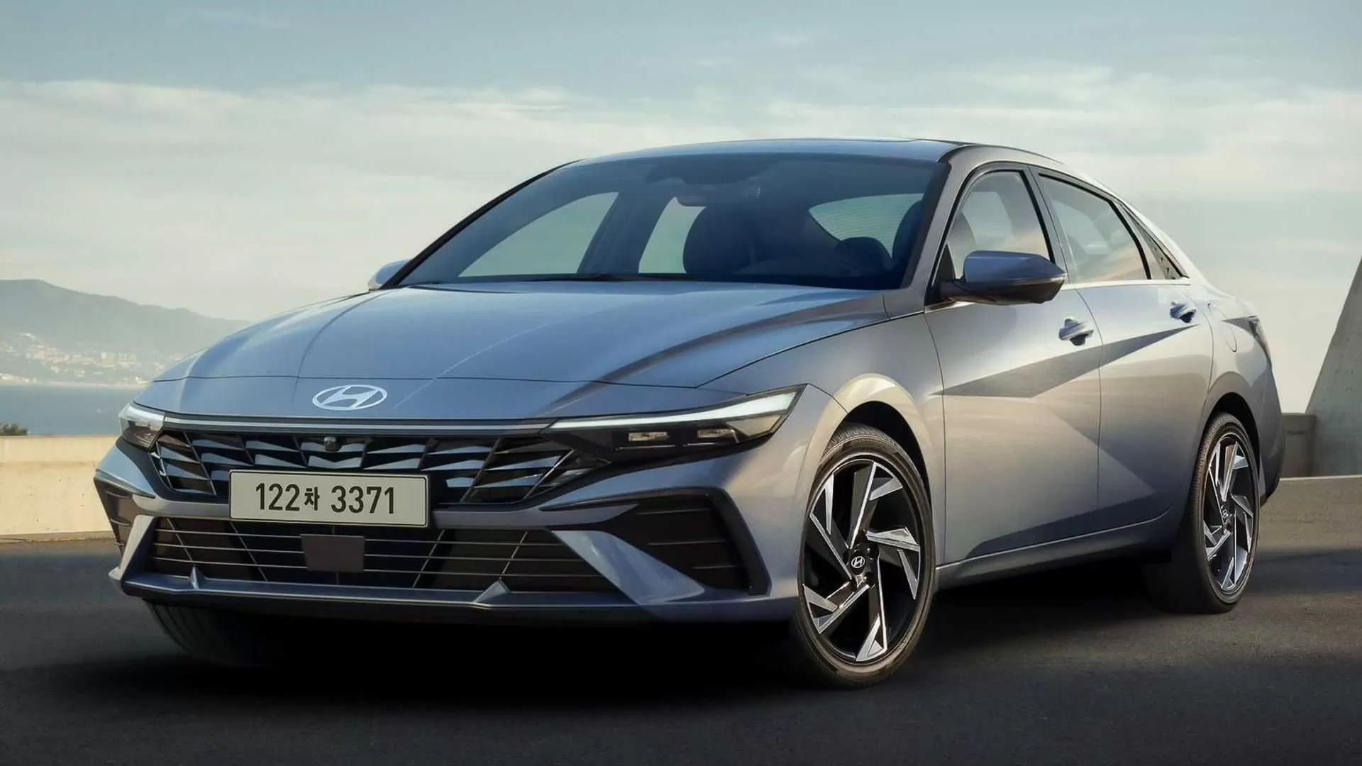Hyundai ra mắt thế hệ mới của dòng xe Elantra