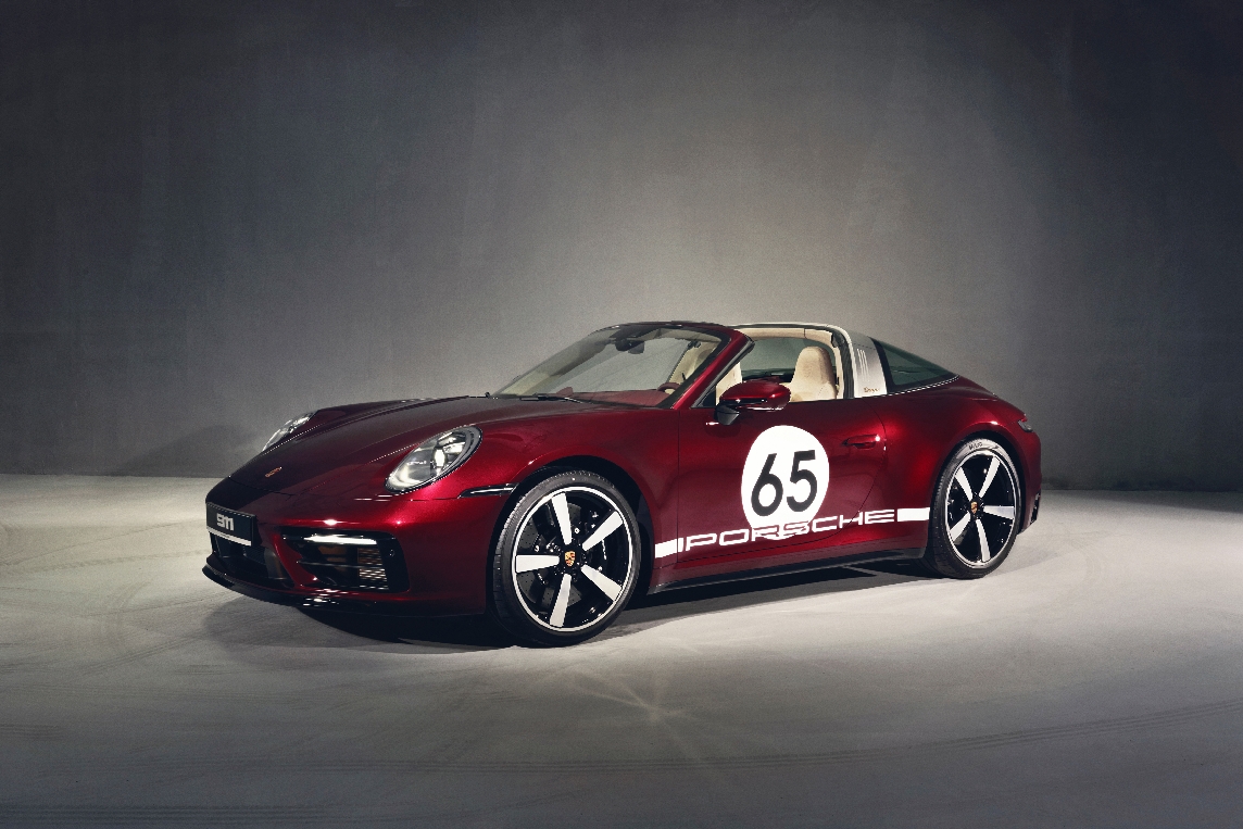Bản đặc biệt Porsche 911 Targa 4S Heritage Design thứ 2 vừa có mặt tại Việt Nam