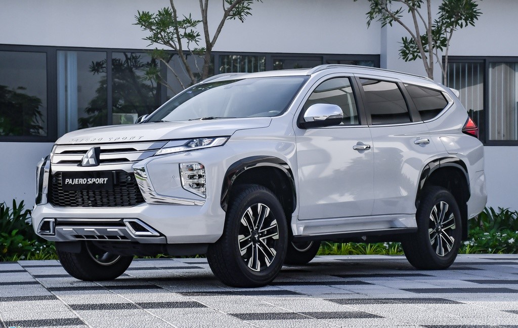 ngoai hinh xe mitsubishi pajero sport 2021 co kha nhieu thay doi tin ban xe