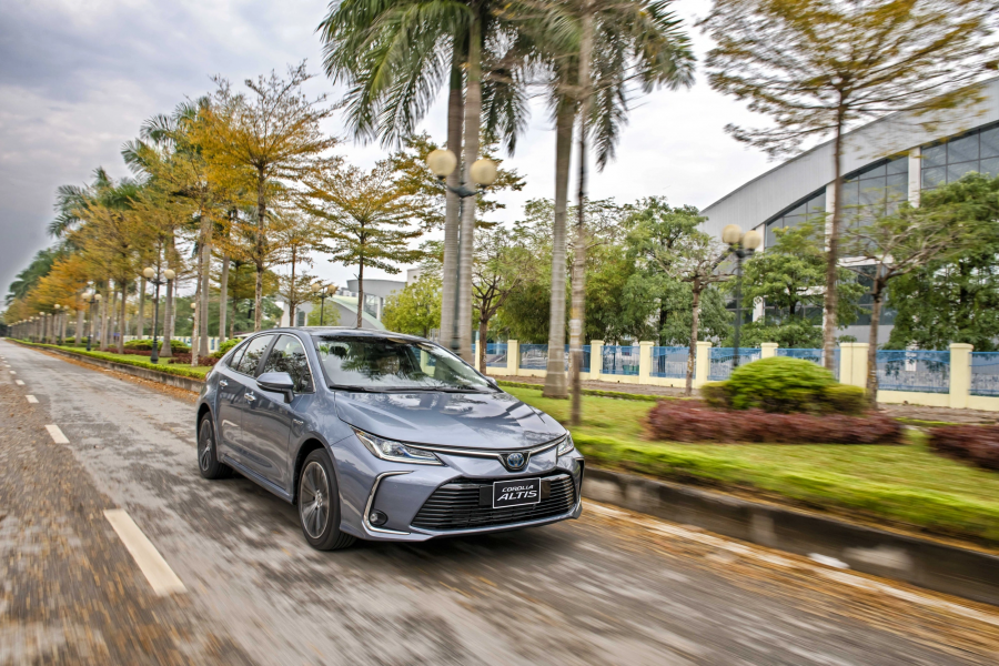 Corolla Altis